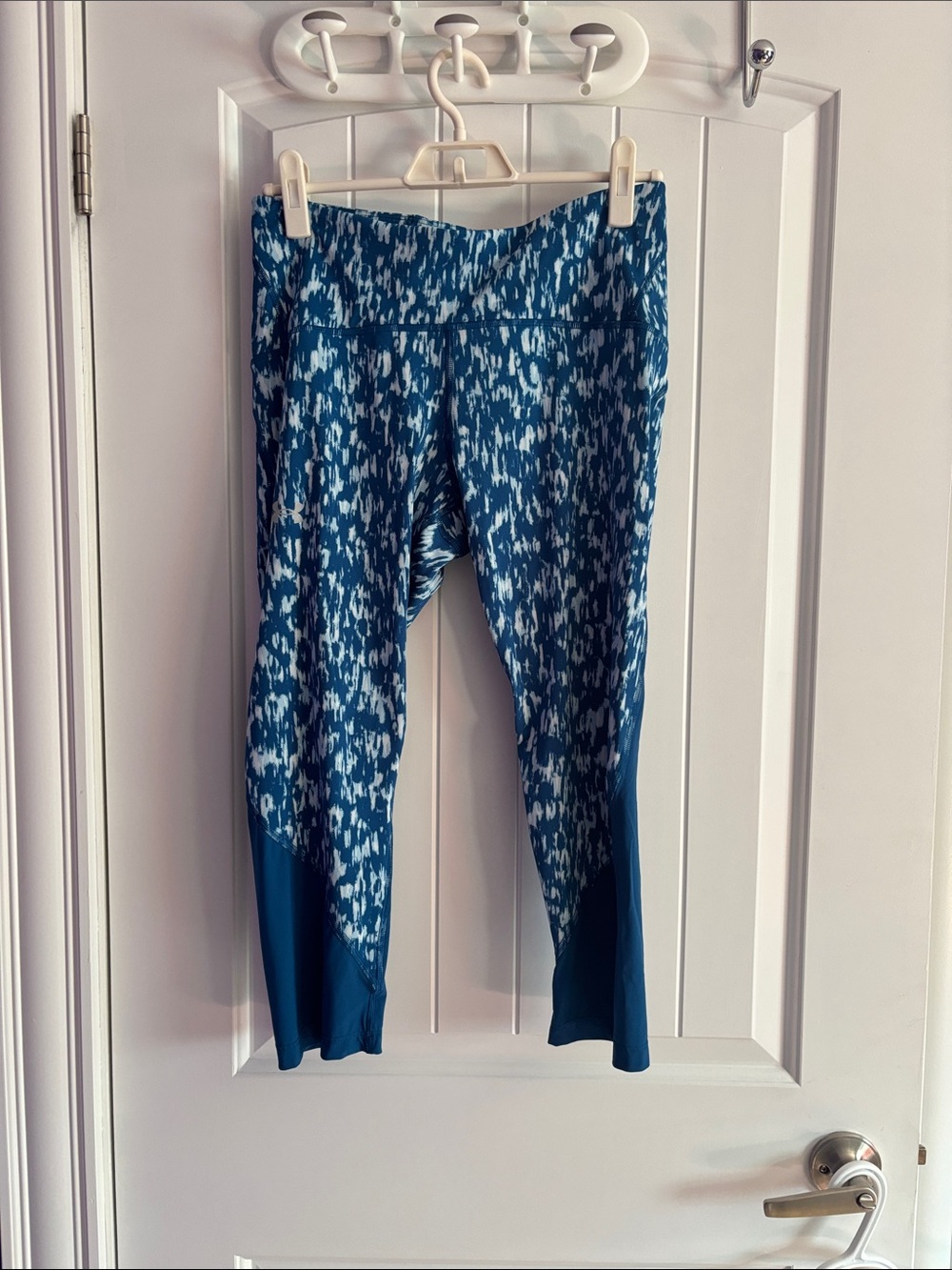 Under Armour Teal and White Printed Leggings